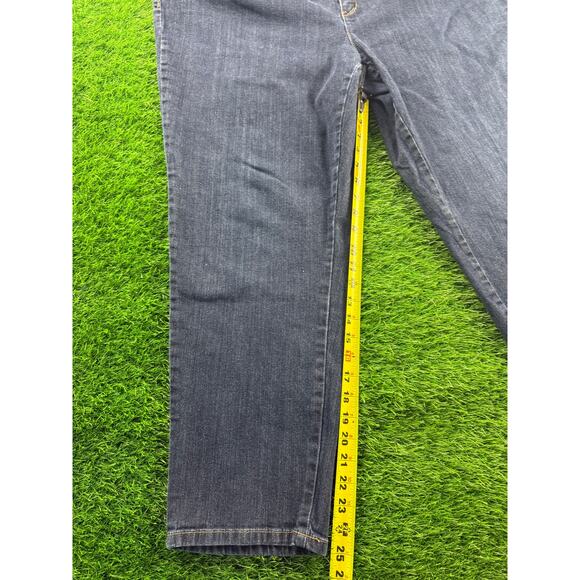 Liz Claiborne Woman Boyfriend Skinny Jeans Size 20W Plus Dark Wash Stretch Denim - Picture 8 of 12